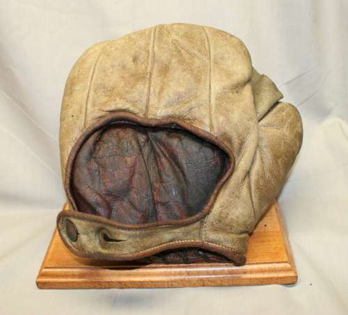 c. 1910's Fielders Mitt Back